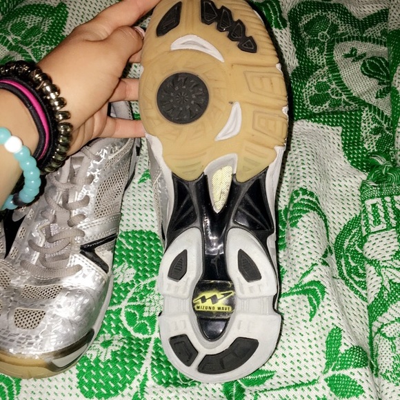 Volleyball shoes - Picture 3 of 3